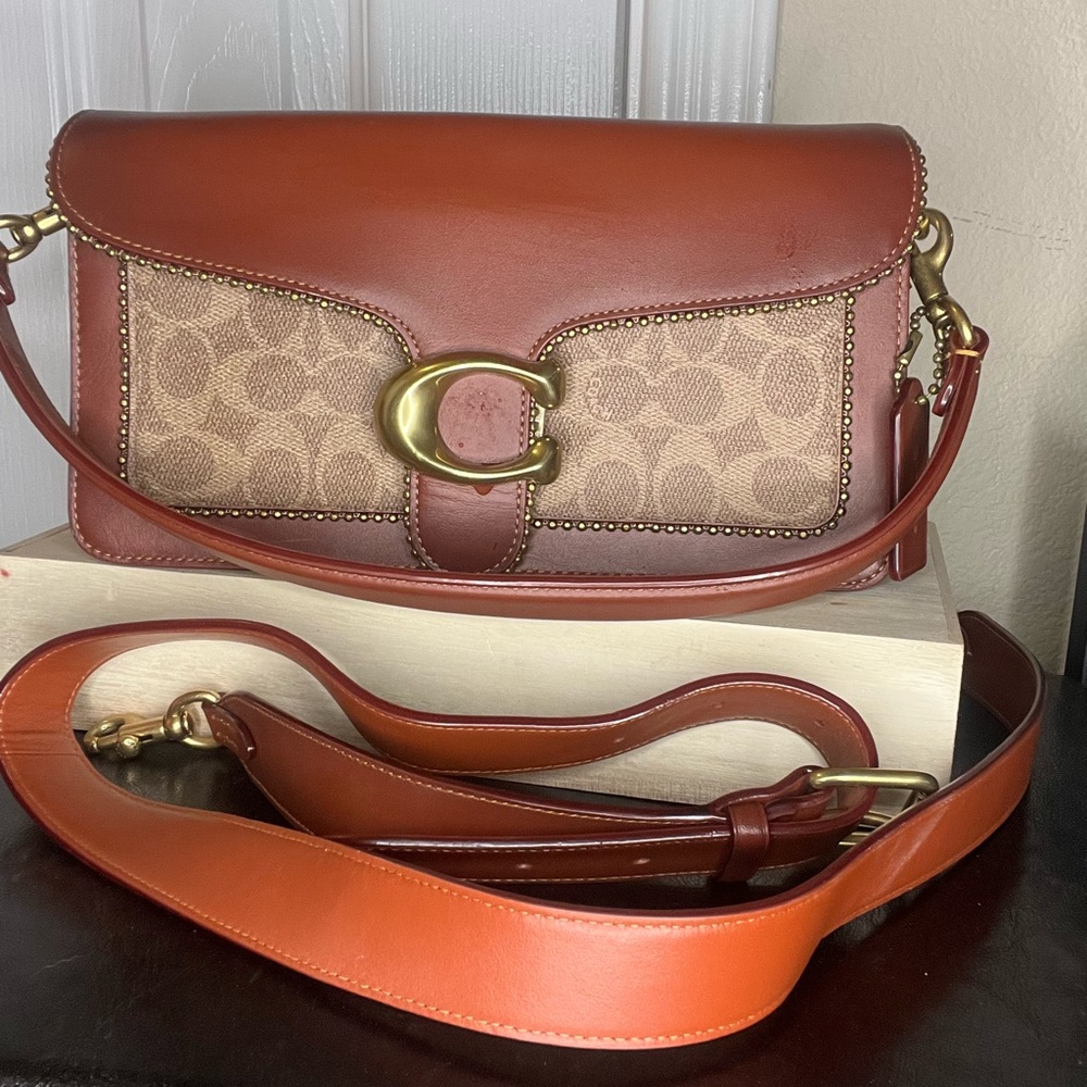 Coach Tabby Shoulder Bag 26 in Signature Canvas with Beadchain - Picture 2 of 6